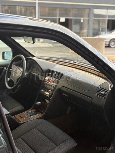 Mercedes C 240-8