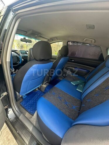 Toyota Prius-7