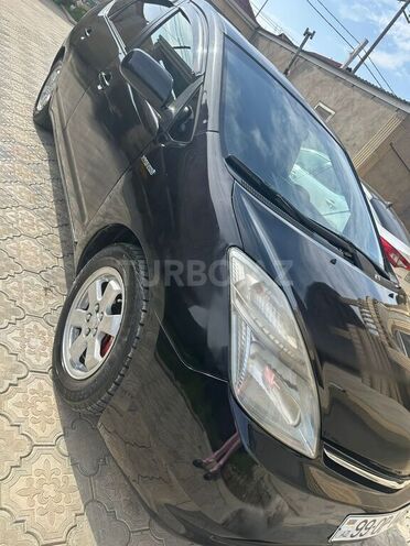 Toyota Prius-10