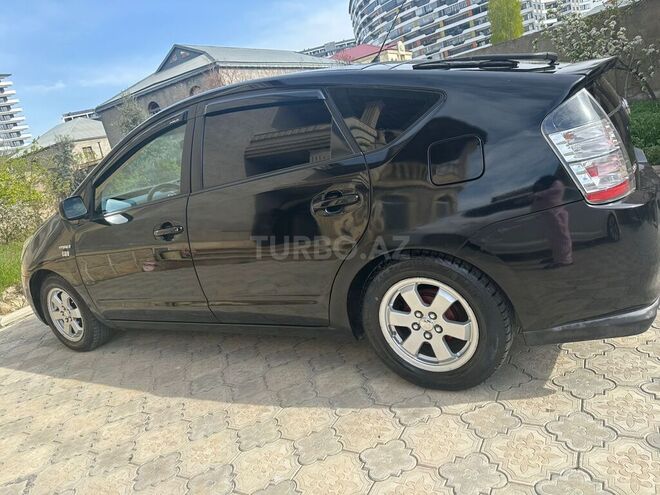 Toyota Prius-8