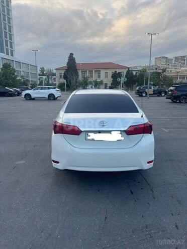 Toyota Corolla-5