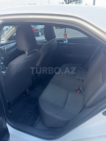 Toyota Corolla-13