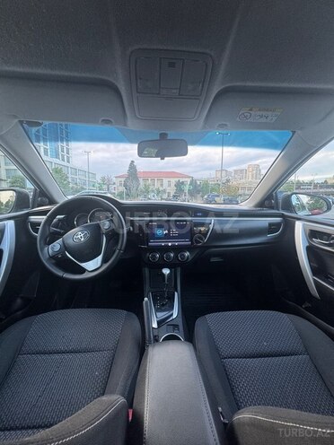 Toyota Corolla-12