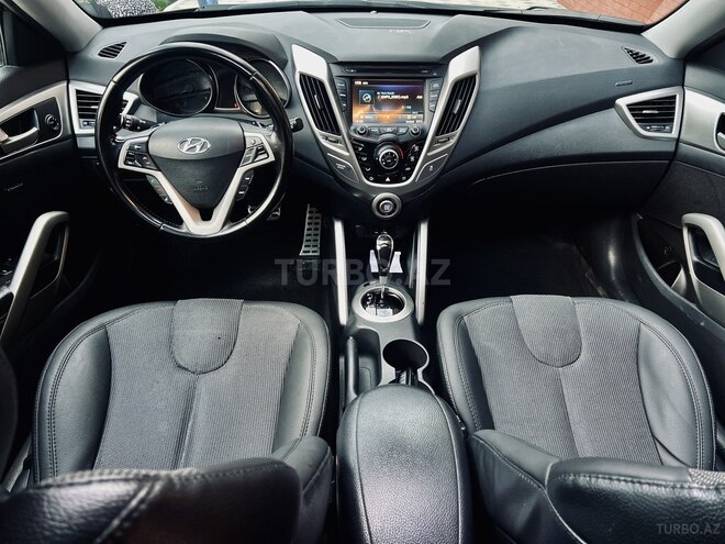 Hyundai Veloster-11