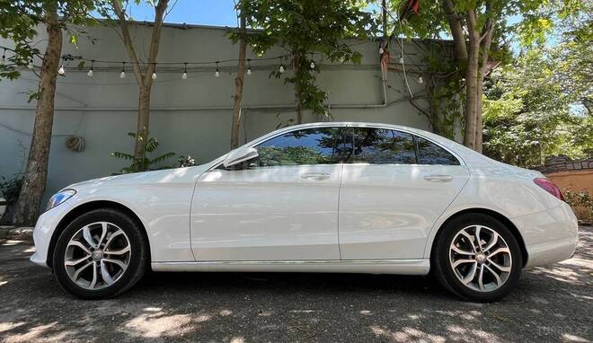 Mercedes C 220 d-2