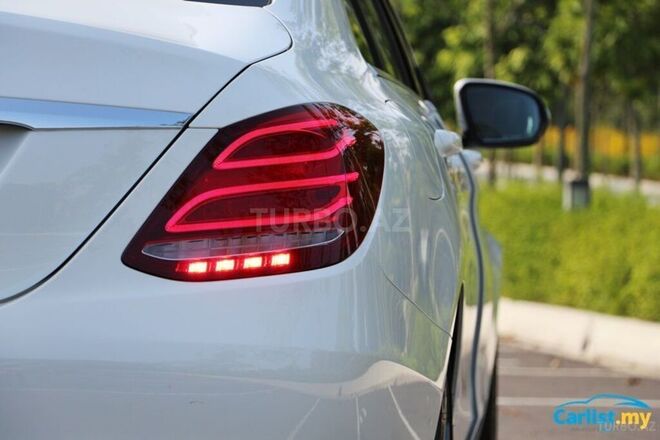 Mercedes C 220 d-15