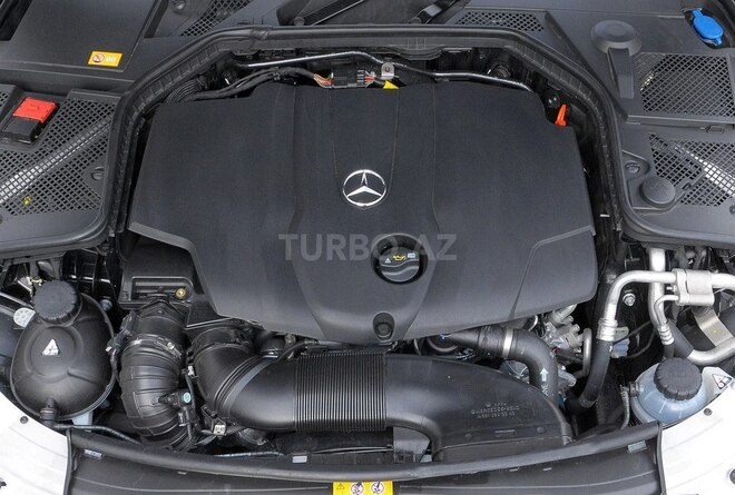 Mercedes C 220 d-12
