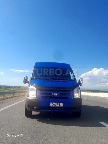 Ford Transit-1