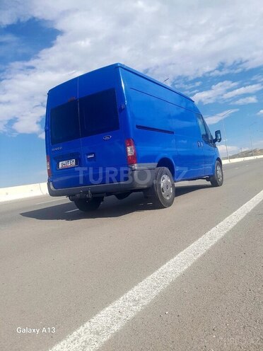 Ford Transit-7