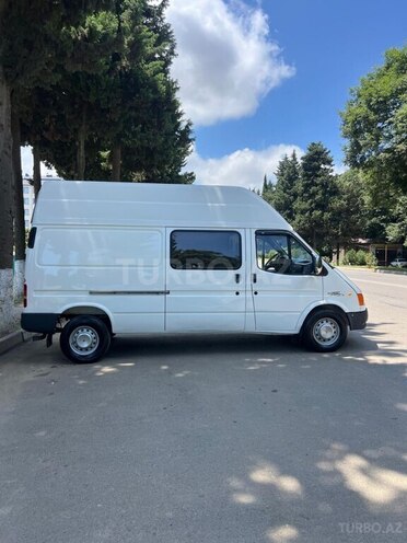 Ford Transit-5