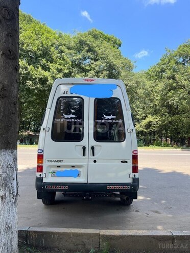 Ford Transit-2