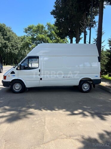 Ford Transit-7