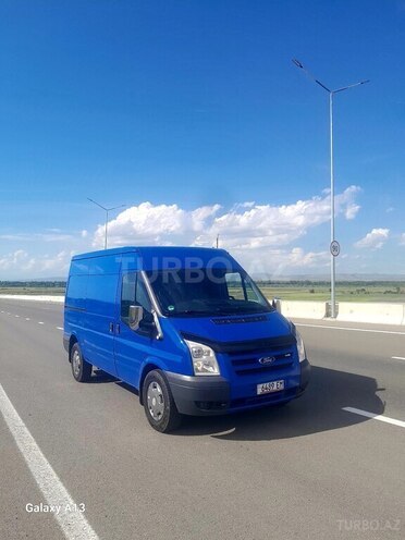 Ford Transit-15