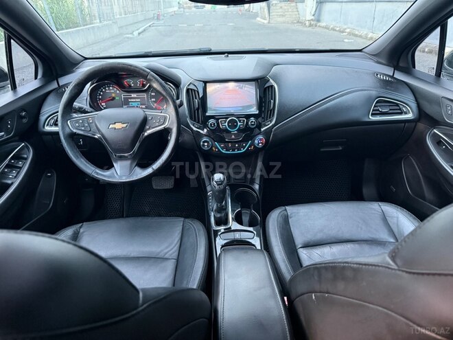 Chevrolet Cruze-13