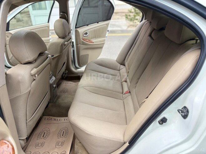 Nissan Maxima-12