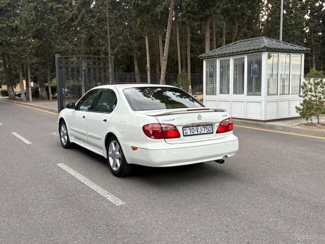 Nissan Maxima-5