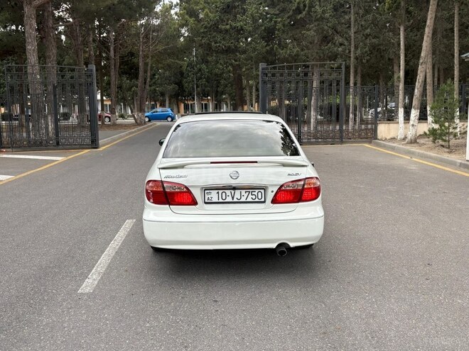 Nissan Maxima-4