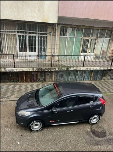 Ford Fiesta-2