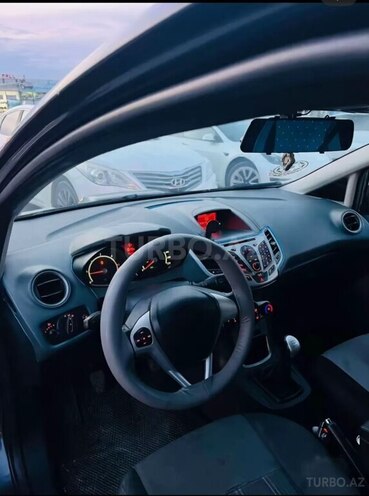 Ford Fiesta-6