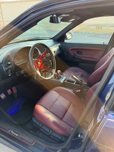 BMW 318-8