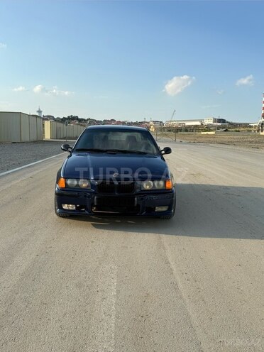 BMW 318-1