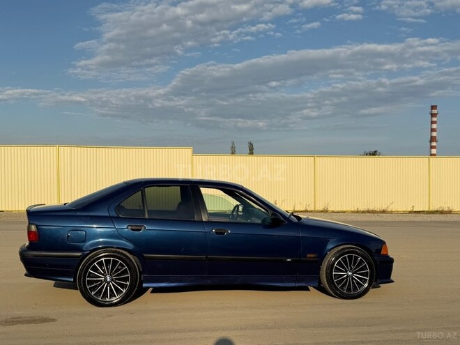 BMW 318-3