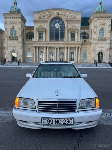 Mercedes C 230-1