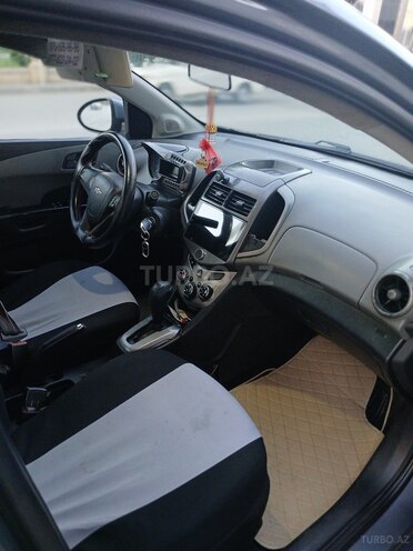 Chevrolet Aveo-5