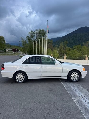 Mercedes C 230-6