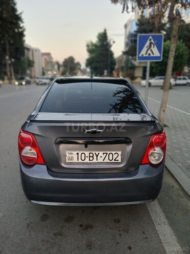 Chevrolet Aveo-2