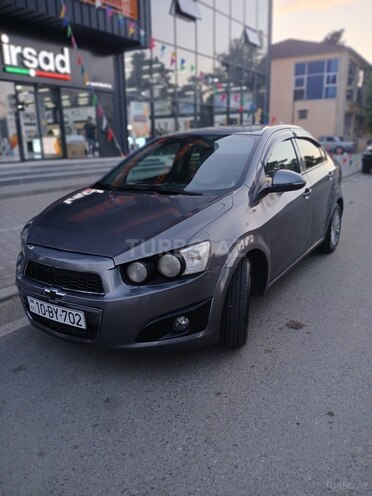 Chevrolet Aveo-8