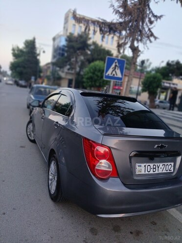 Chevrolet Aveo-7