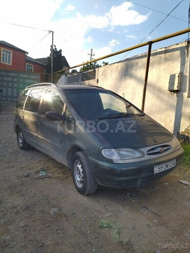 Ford Galaxy-9