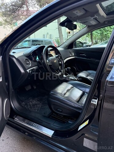 Chevrolet Cruze-11