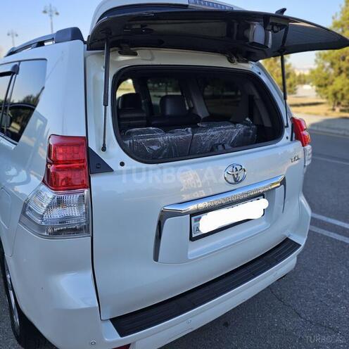 Toyota Land Cruiser Prado-8