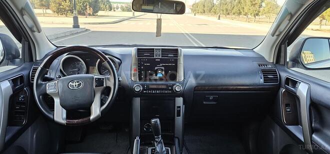 Toyota Land Cruiser Prado-11