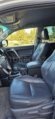 Toyota Land Cruiser Prado-12