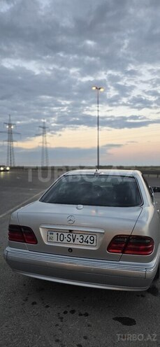 Mercedes E 240-9