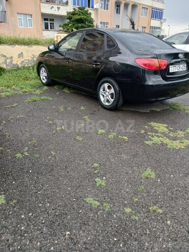 Hyundai Elantra-3