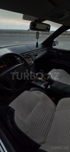 Mercedes E 240-20