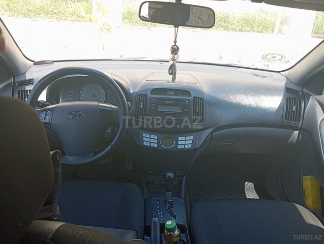 Hyundai Elantra-7