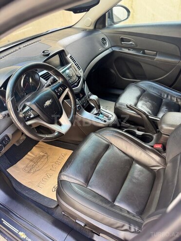 Chevrolet Cruze-10