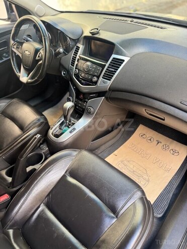 Chevrolet Cruze-8