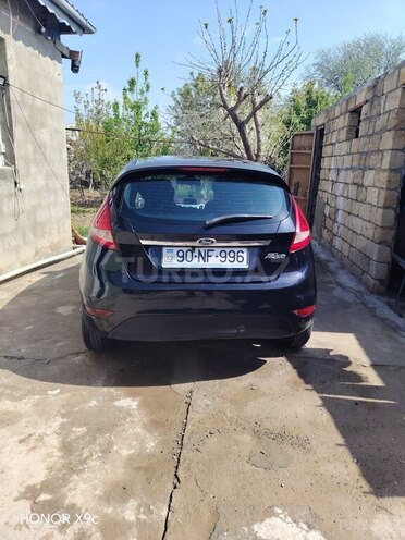 Ford Fiesta-2