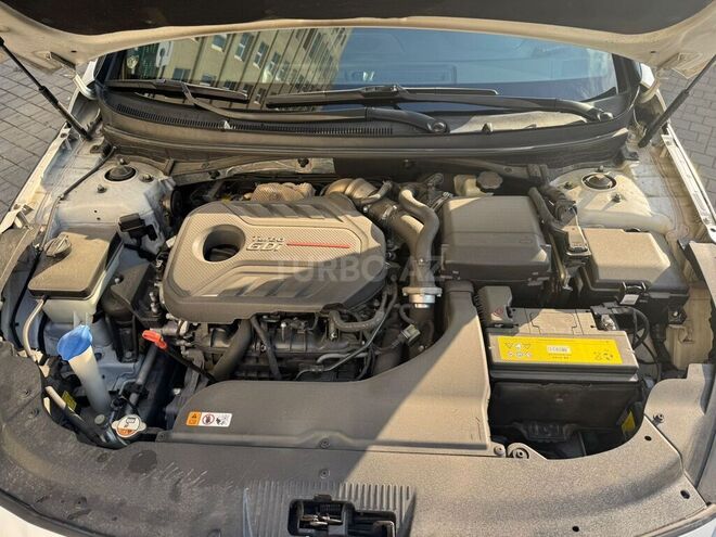 Hyundai Sonata-17