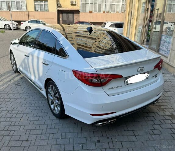 Hyundai Sonata-4