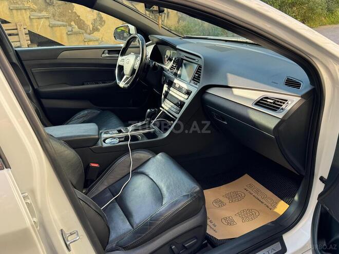 Hyundai Sonata-13