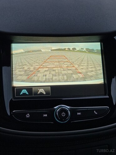 Chevrolet Trax-18