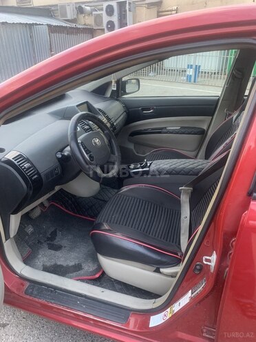 Toyota Prius-8