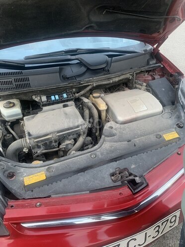 Toyota Prius-7